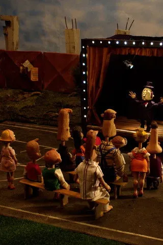 Boštjan Napotnik interpreta a Hudolini, Pero Škilic en Dvorišče