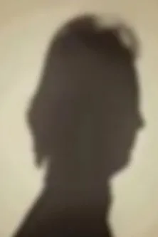 Sam W. Kim interpreta a Little Jimmy , Bozo the Clown , Squid Child 1 en Dying Man