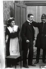 Frederik Jacobsen interpreta a Dr. Fields en Dyrekøbt Ære