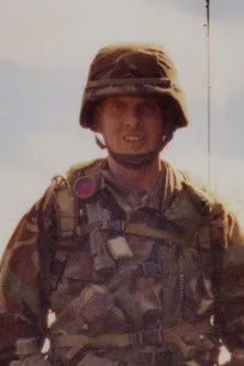 Martin Smith interpreta a en Educating Sergeant Pantzke