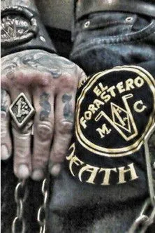 Connie Andersson interpreta a EFMC en EFMC 8mm