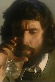 Gregory Cohen interpreta a en El blues del Orate