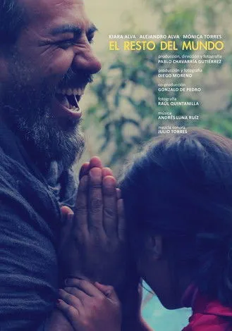 Mónica Torres interpreta a en El resto del mundo