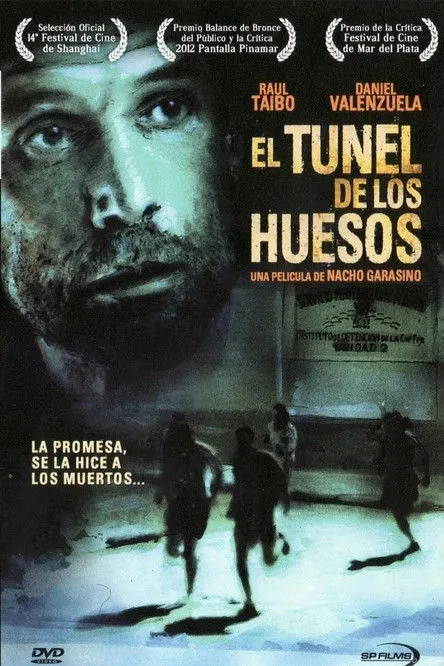 Póster de El túnel de los huesos