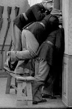 Frederik Buch interpreta a  en En urolig Vagt