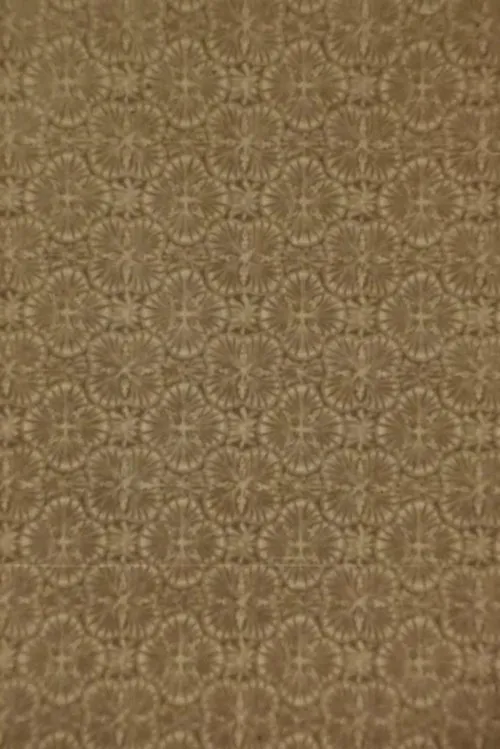 Rossella Or interpreta a en Engel und Puppe