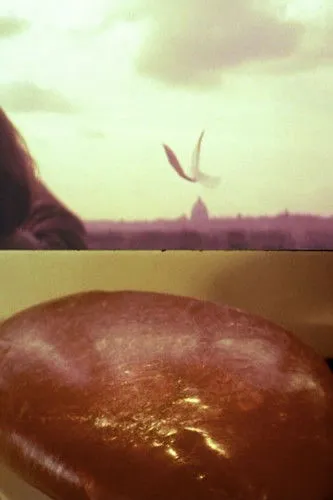 Eliseo Mattiacci interpreta a en Esperienze In Uno Spazio Non Teatrale