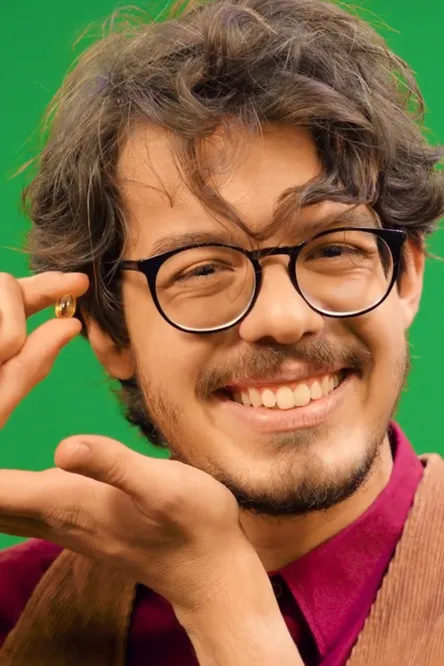 Caio Scovino interpreta a Maquiador en Eu Matei Adam Sandler