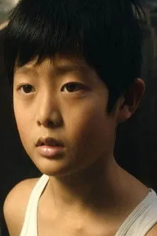 Théo Soupmphonphakdy interpreta a en Every Heaven in Between