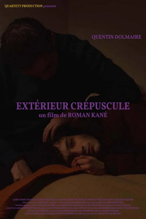 Théo Augier interpreta a Léo en Extérieur crépuscule