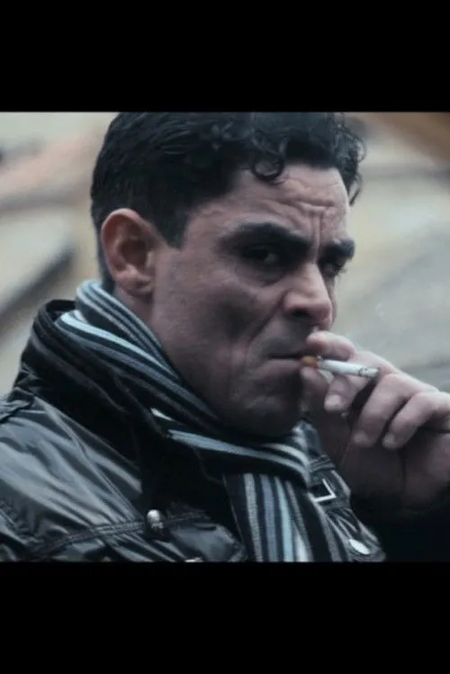 Orfeo Orlando interpreta a Voleur au marché en Faccia di ladro