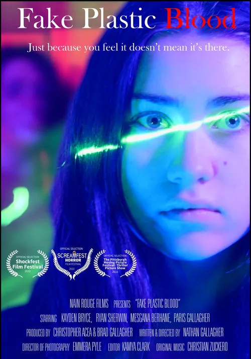 Kayden Bryce interpreta a Clara en Fake Plastic Blood