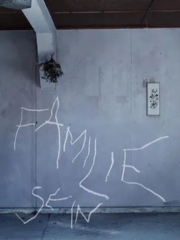 Rainer Strecker interpreta a Jonas en Familie sein