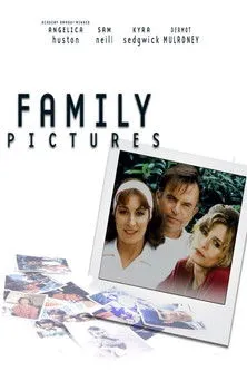 Anjelica Huston interpreta a Lainey Eberlin en Family Pictures
