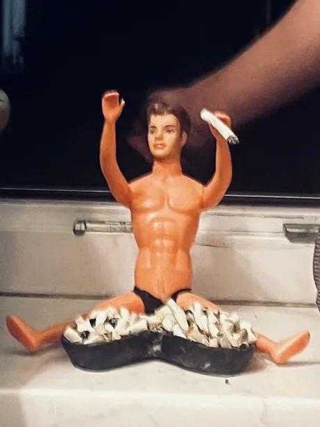 Sophie Rabmer interpreta a Vicky en Family with Benefits