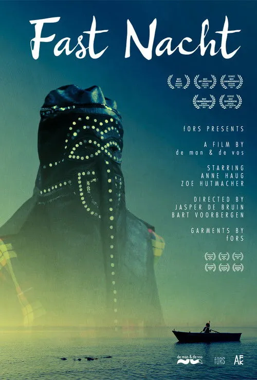 Zoe Hutmacher interpreta a Tourist Girl 1 en Fast Nacht