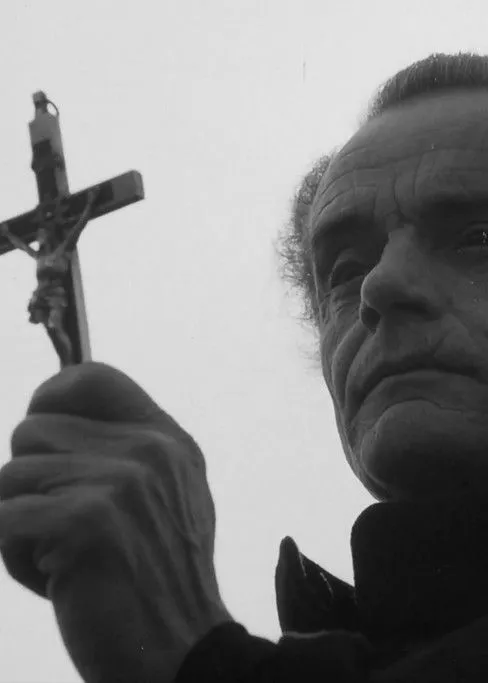 József Bíró interpreta a en Fehér sereg