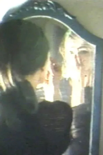 Lene Adler Petersen interpreta a  en Fluernes herre