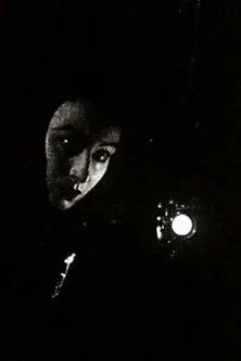 Katerina Thomadaki interpreta a  en For Eyes Only