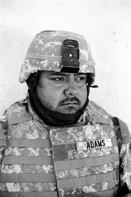 Hannah Elder interpreta a Cindy en Fort Irwin