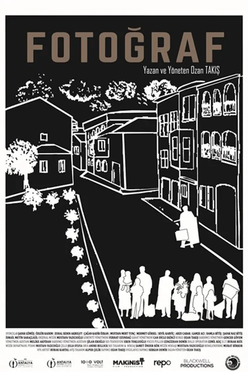 Arzu Cabar interpreta a  en Fotoğraf