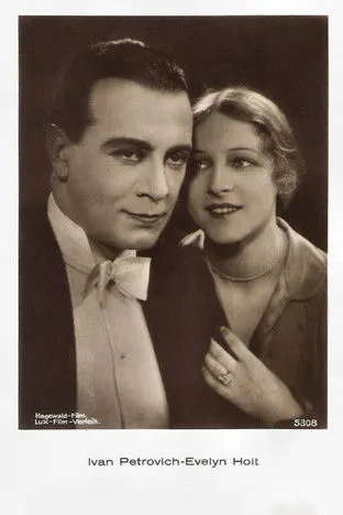 Agnes Petersen-Mozzuchinowa interpreta a Lucie Walker en Frauenarzt Dr. Schäfer