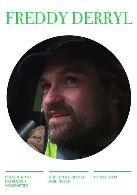 Bettina Skye interpreta a Birdie en Freddy Derryl