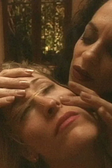 Heather Kennedy interpreta a en Fresh Acconci