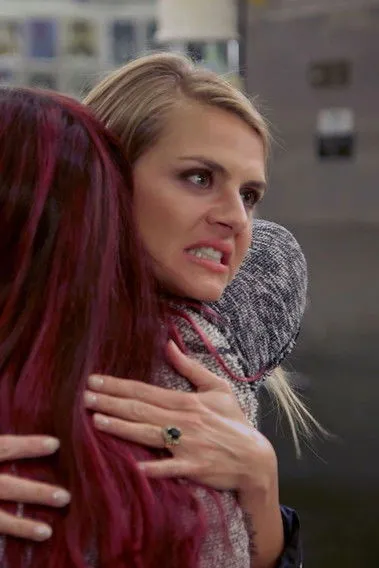 Shane Rose interpreta a Shane en Frienemies