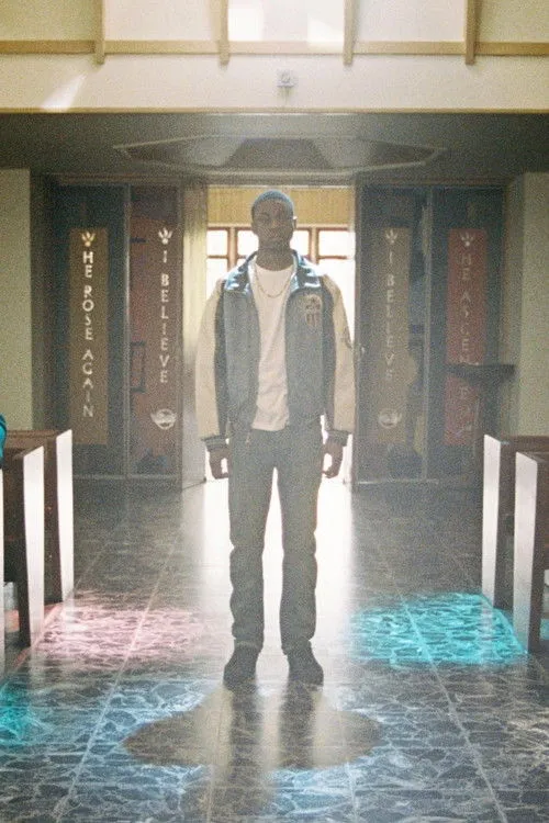 David Alade interpreta a Grown Thomas en Gang Signs & Prayer