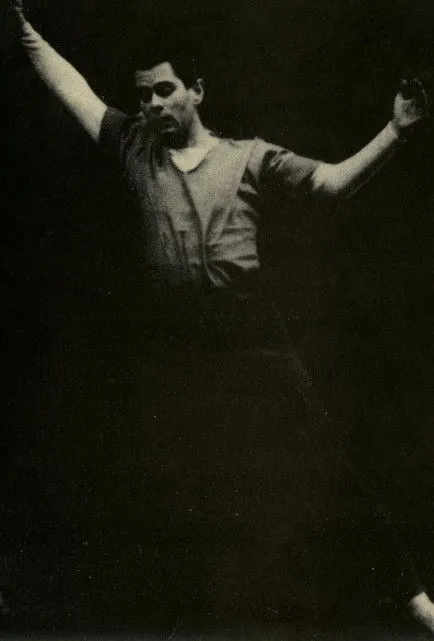 Bella Lewitzky interpreta a Self en Genius on the Wrong Coast