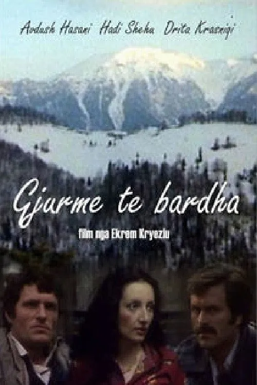 Avdush Hasani interpreta a en Gjurmët e bardha