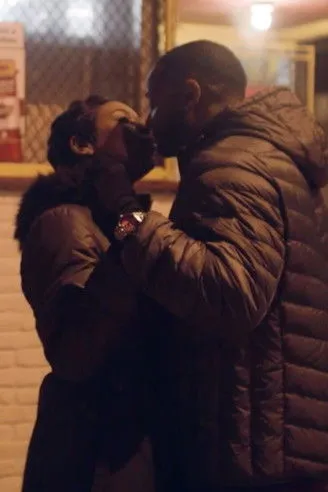 Hakeem Sharif interpreta a  en Glenville