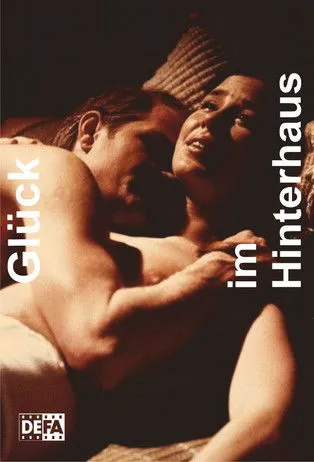 Annemone Haase interpreta a Frau Mantek en Glück im Hinterhaus