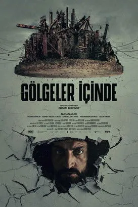 Vedat Erincin interpreta a  en Gölgeler İçinde