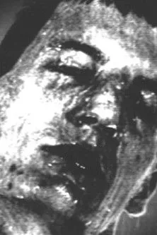 Ian Middleton interpreta a Dancer en Got Away In the Dying Moments