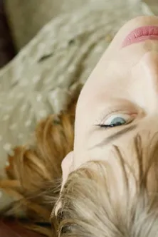 Isa Arciniegas interpreta a en Grace and Betty