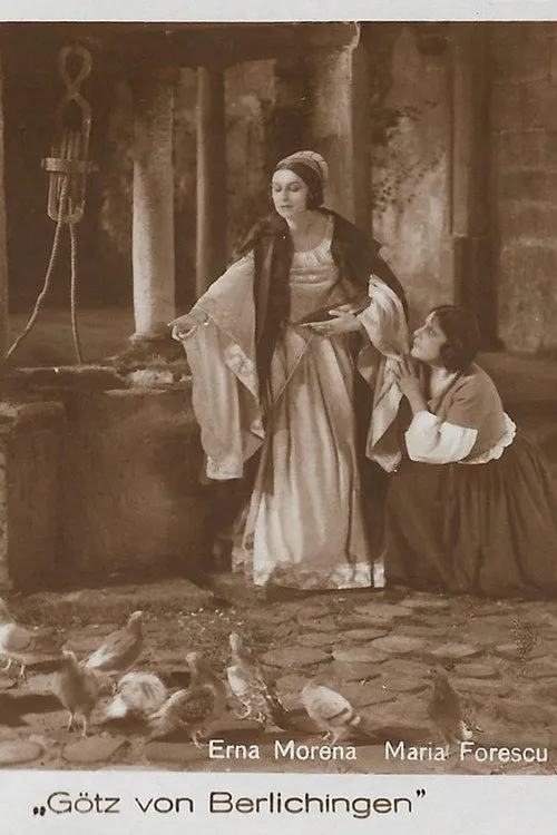 Lucie Höflich interpreta a Götz von Berlichingen's wife en Götz von Berlichingen zubenannt mit der eisernen Hand