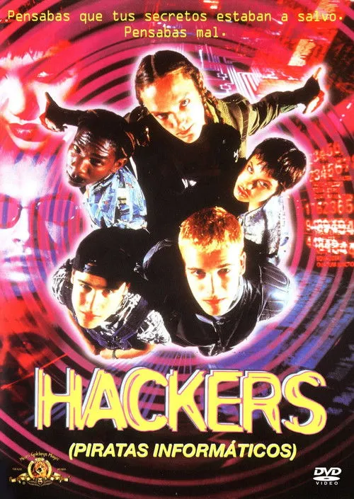 Laurence Mason interpreta a Paul Cook / 'Lord Nikon' en Hackers, piratas informáticos