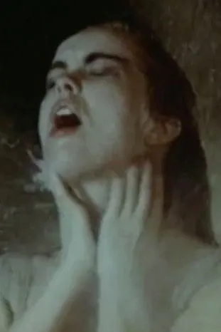 Lada Rudakova interpreta a en Haggs atrodas kājā