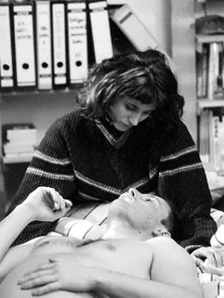 Eckhard Preuß interpreta a  en Halbdrei