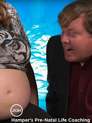 Henree Alyse interpreta a en Hamper's Pre-Natal Life Coaching
