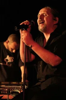 Hansi Lang interpreta a  en Hansi Lang Willkommen im Slow Club