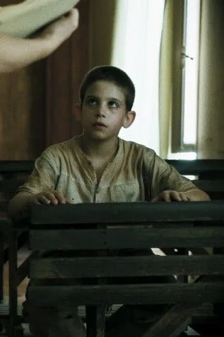 ??????ta ??tsa???d?? interpreta a en Happy Moments