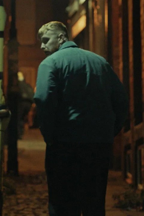 Leanne Best interpreta a  en Harm