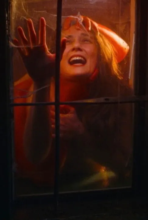 Júlia Mentes interpreta a Dóri en Harmadnap