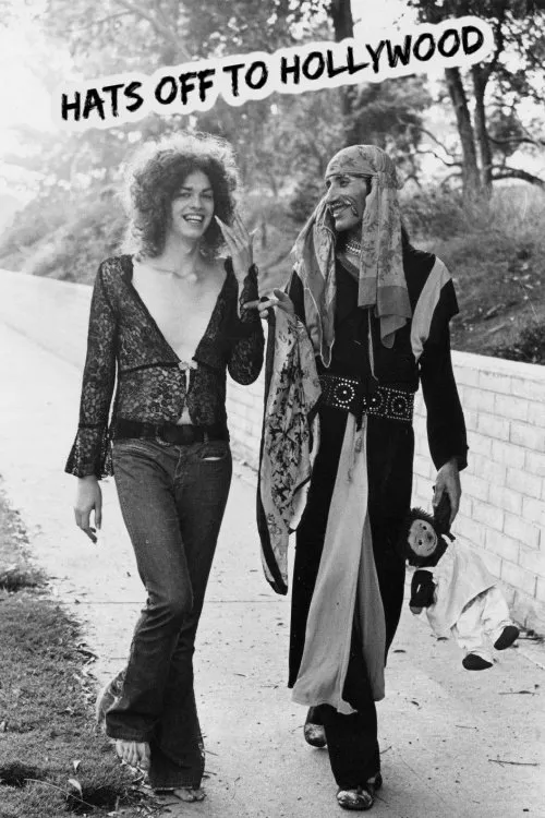 Jennifer Michaels interpreta a Self en Hats Off to Hollywood