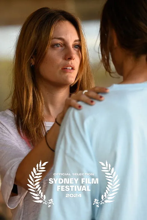 Sam Corlett interpreta a Max en He Ain't Heavy