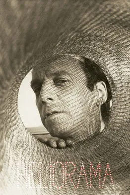 Lygia Clark interpreta a Self en Heliorama