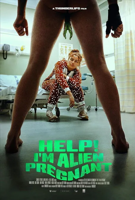 Arlo Gibson interpreta a Boo en Help, I'm Alien Pregnant